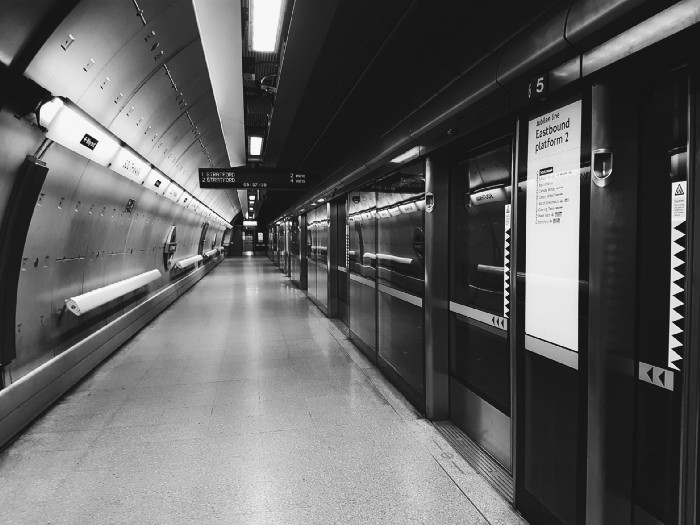 A photograph of the Eastbound platform 2.